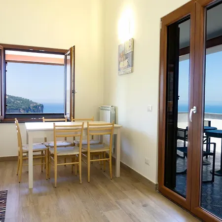 Apartment In Ariel Vico Equense